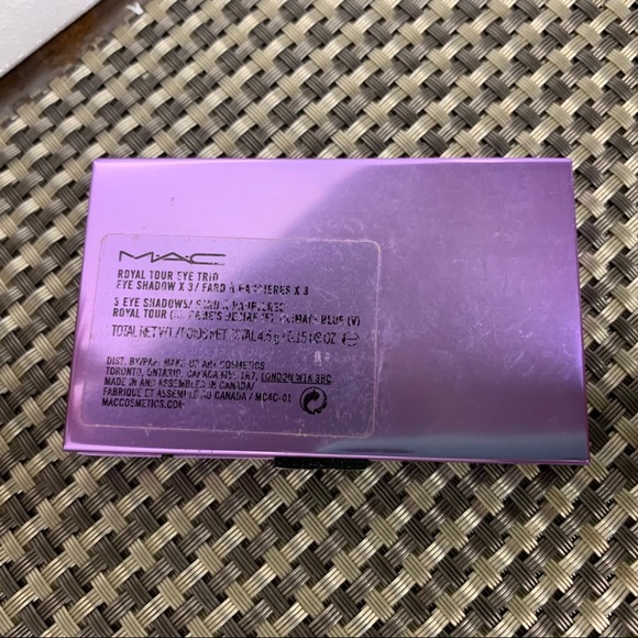 Mac Cosmetics X Dame Edna Eye Shadow Palette - Picture 4 of 4